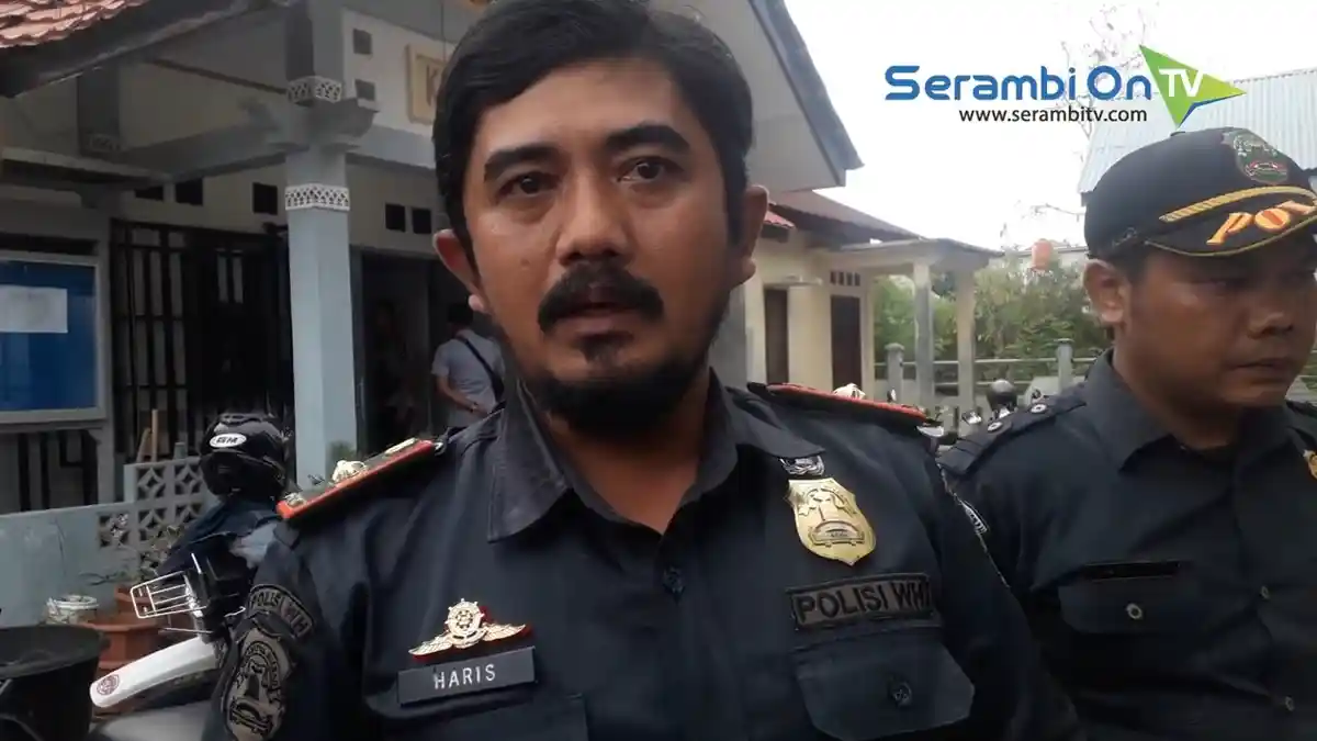 Gadis dan Pacarnya Duduk Manis di Kafe saat Gelap, Ini yang Mereka Lakukan Hingga Kepergok Warga