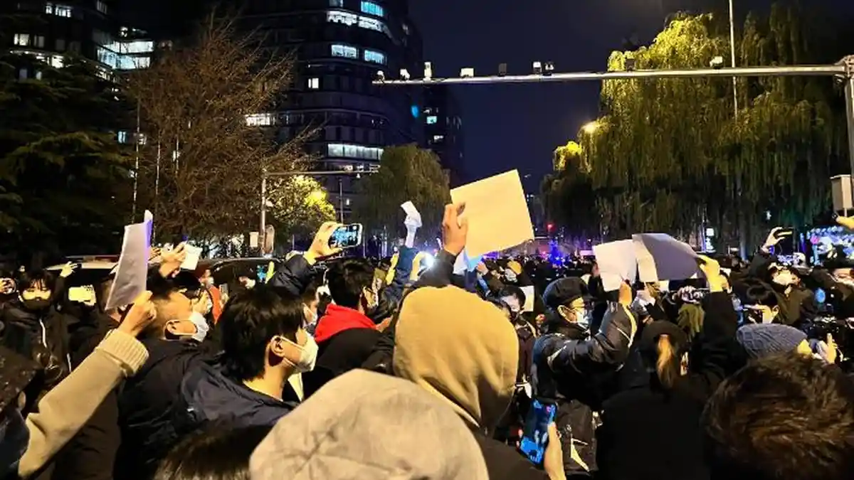 Protes Lockdown dan Nol Covid di China, Demonstran Bawa Kertas Putih untuk Sindir Pemerintah