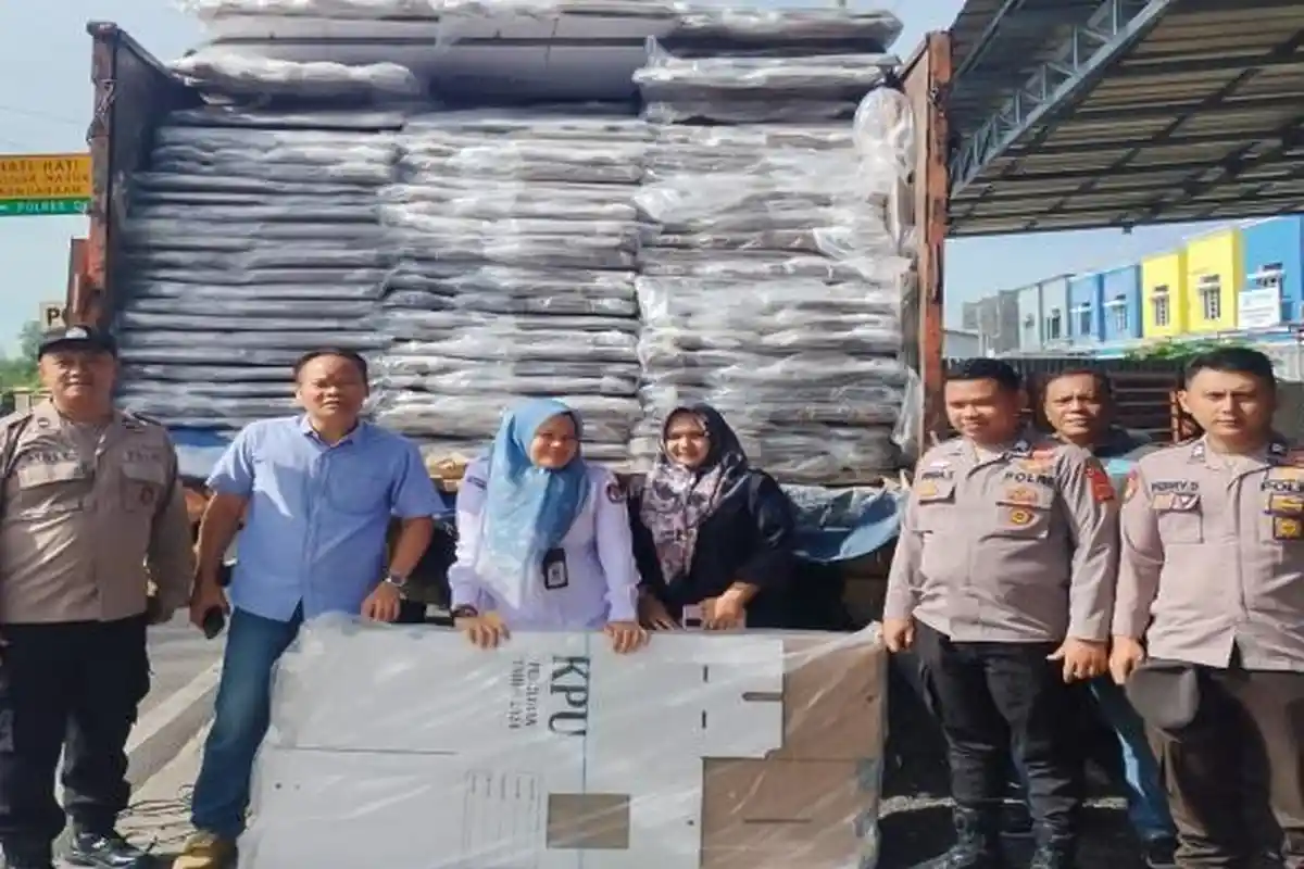 Sebanyak 2.524 Kotak Suara Pilgub Sumsel dan Pilkada OKI Tiba di Gudang KPU OKI