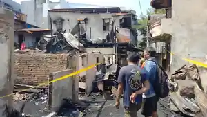Suasana-pasca-Puluhan-rumah-ludes-terbakar-di-Jl-Laiya-Kk.jpg