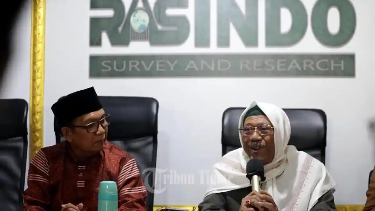 FOTO : Puang Makka Lepas Jabatan Mustasyar PBNU - makka1.jpg