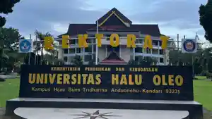 Papan-nama-Rektorat-Universitas-Halu-Oleo-Kendari-Sulawesi-Tenggara.jpg