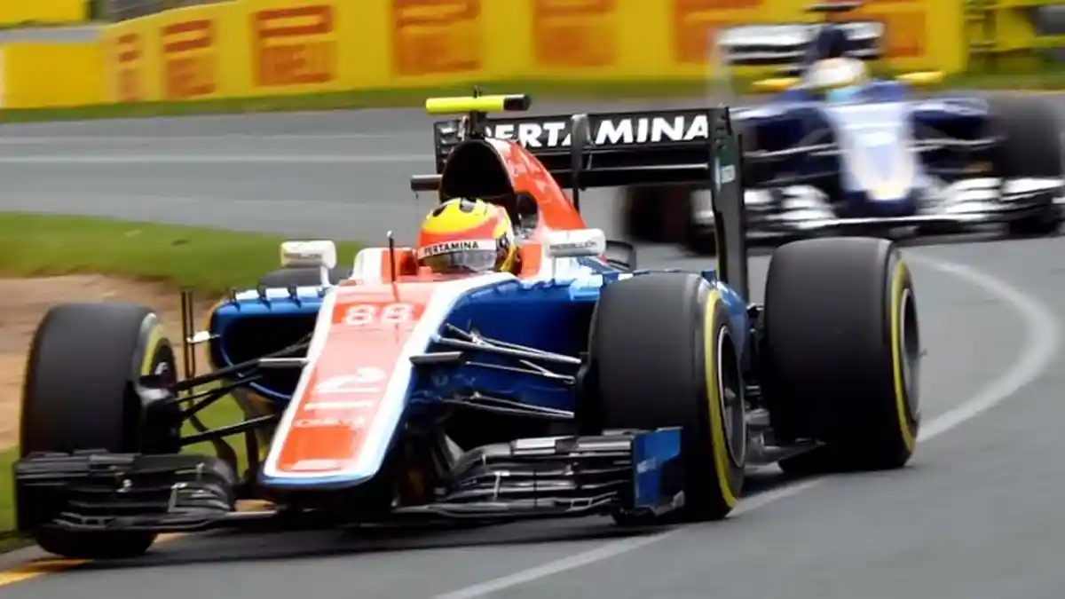 Lewis Hamilton Pole Position di GP Bahrain, Rio Haryanto 20 - Tribun ...