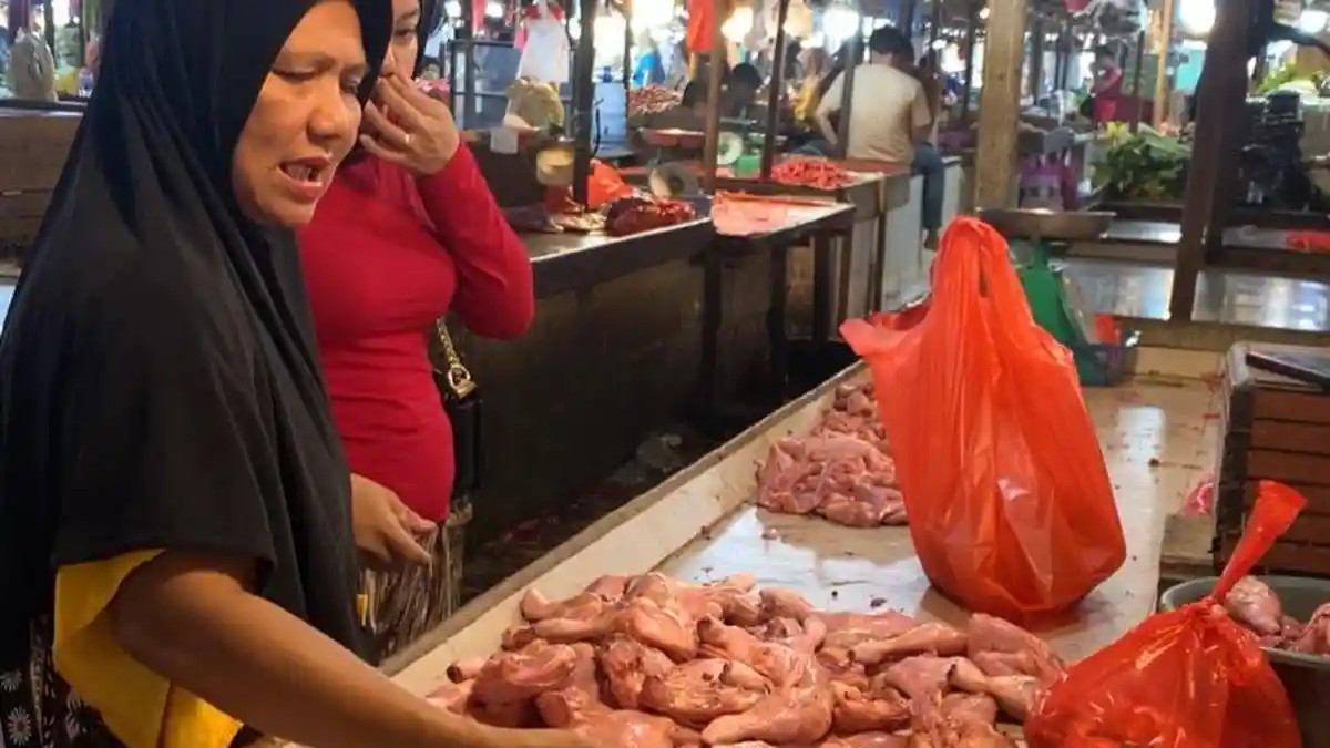 Pedagang Pasar Angso Duo Keluhkan Daya Beli Masyarakat Menurun