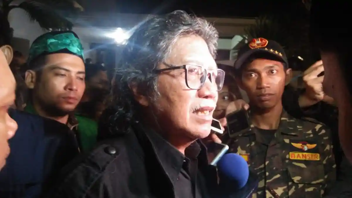 Cak Nun Dilarikan ke RS Sardjito, Dikabarkan Alami Pendarahan Otak