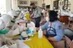 Ratusan Guru SMP di Surabaya Ikuti Tes Rapid dan Swab