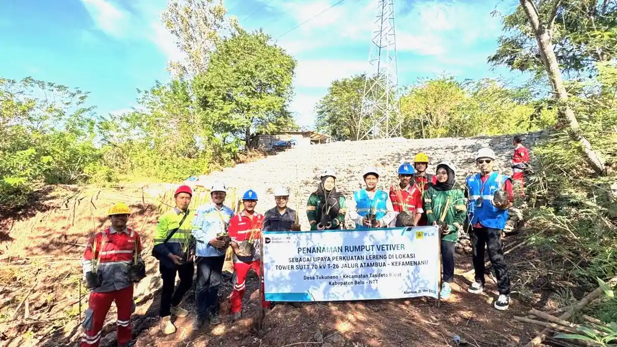Bakti Pancasila PLN Lewat Penghijauan Lereng Transmisi Belu