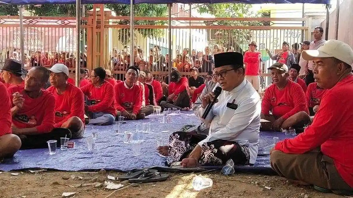 Momen Idul Adha, Ketua DPRD Kabupaten Tangerang Kholid Ismail Kurban 23 Sapi