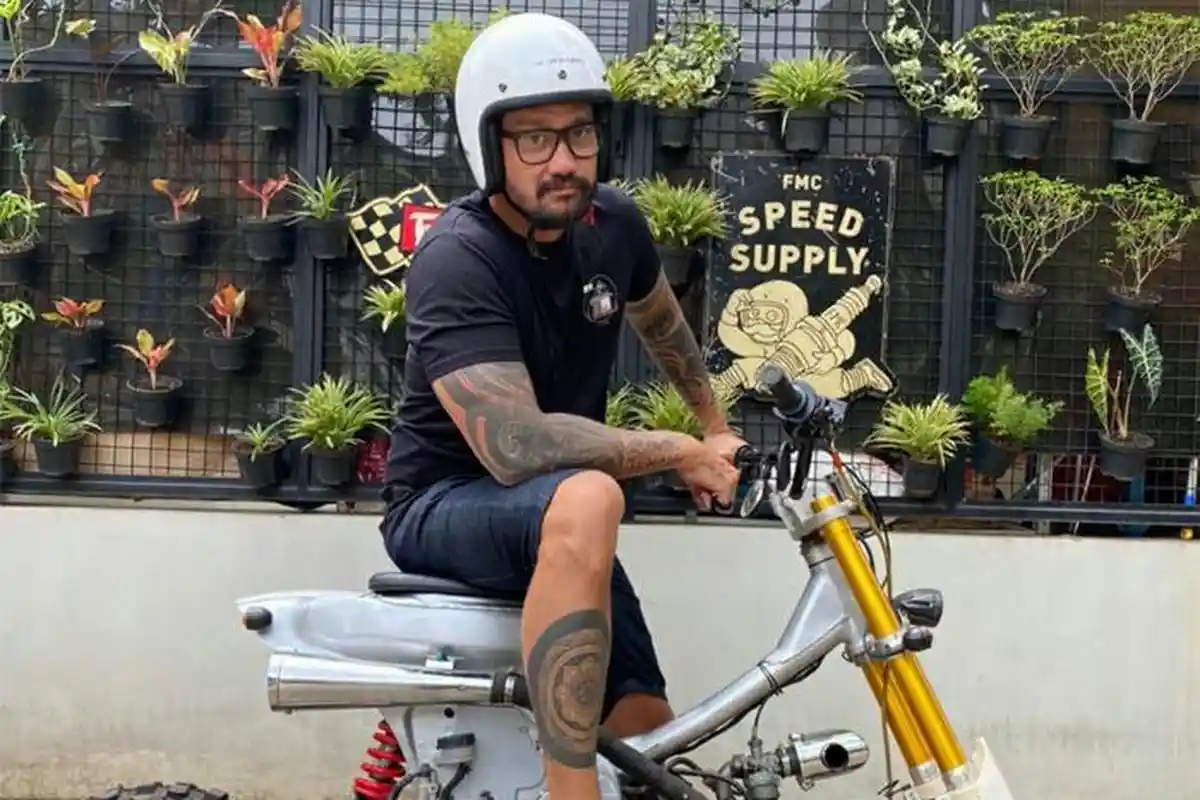 Punya Hobi Main Motor, Tora Sudiro Beberkan Kriteria Pilih Helm