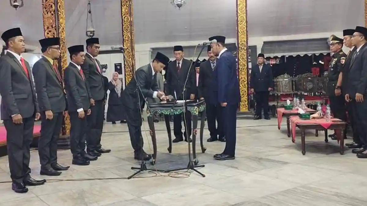 Bupati Fauzi Ingatkan Komisioner Komisi Informasi Sumenep Jaga Integritas dan Independensi
