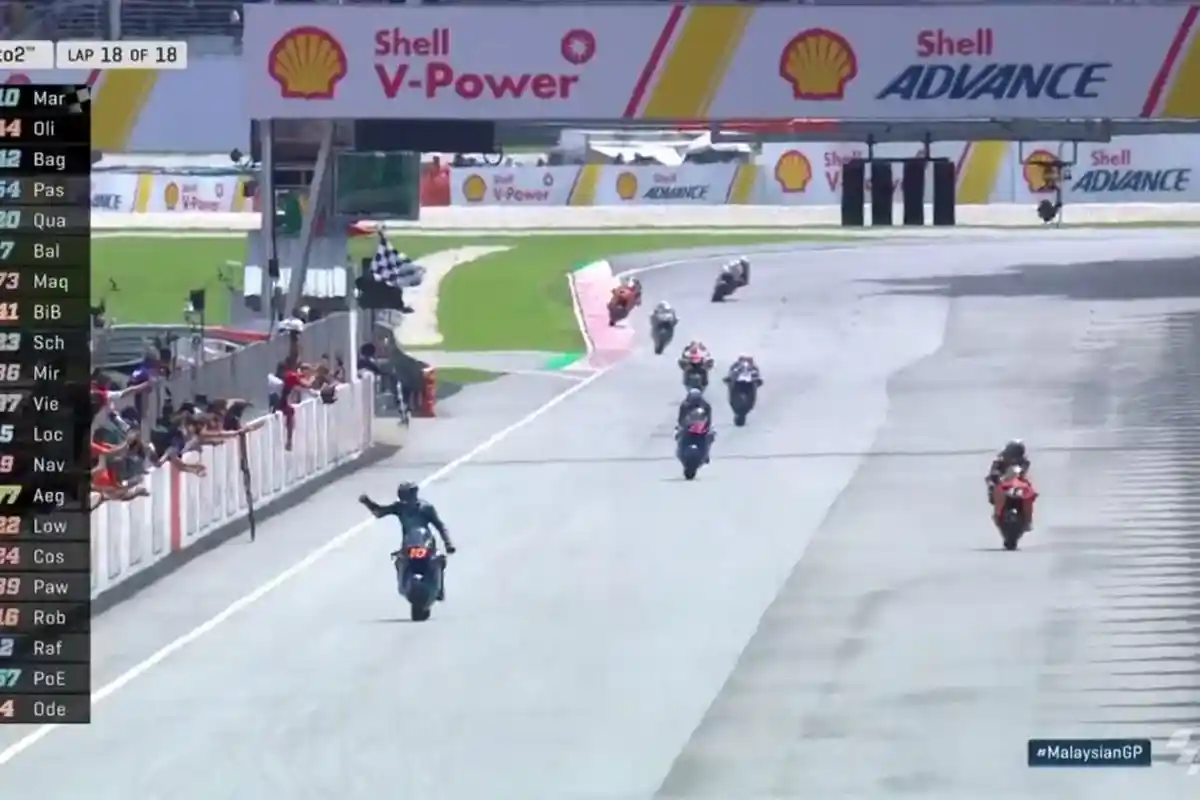 Live Streaming Trans7 - Hasil Moto2 Adik Rossi Juara 1, Anak Didik Rossi Juara Dunia Moto2