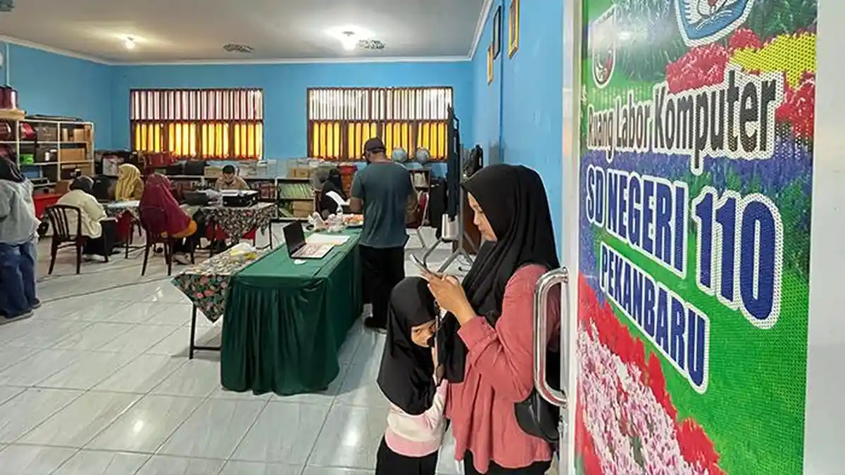 Server Down Jadi Kendala Pada Hari Pertama SPMB Tingkat SD tahun 2026 - Tribunpekanbaru.com