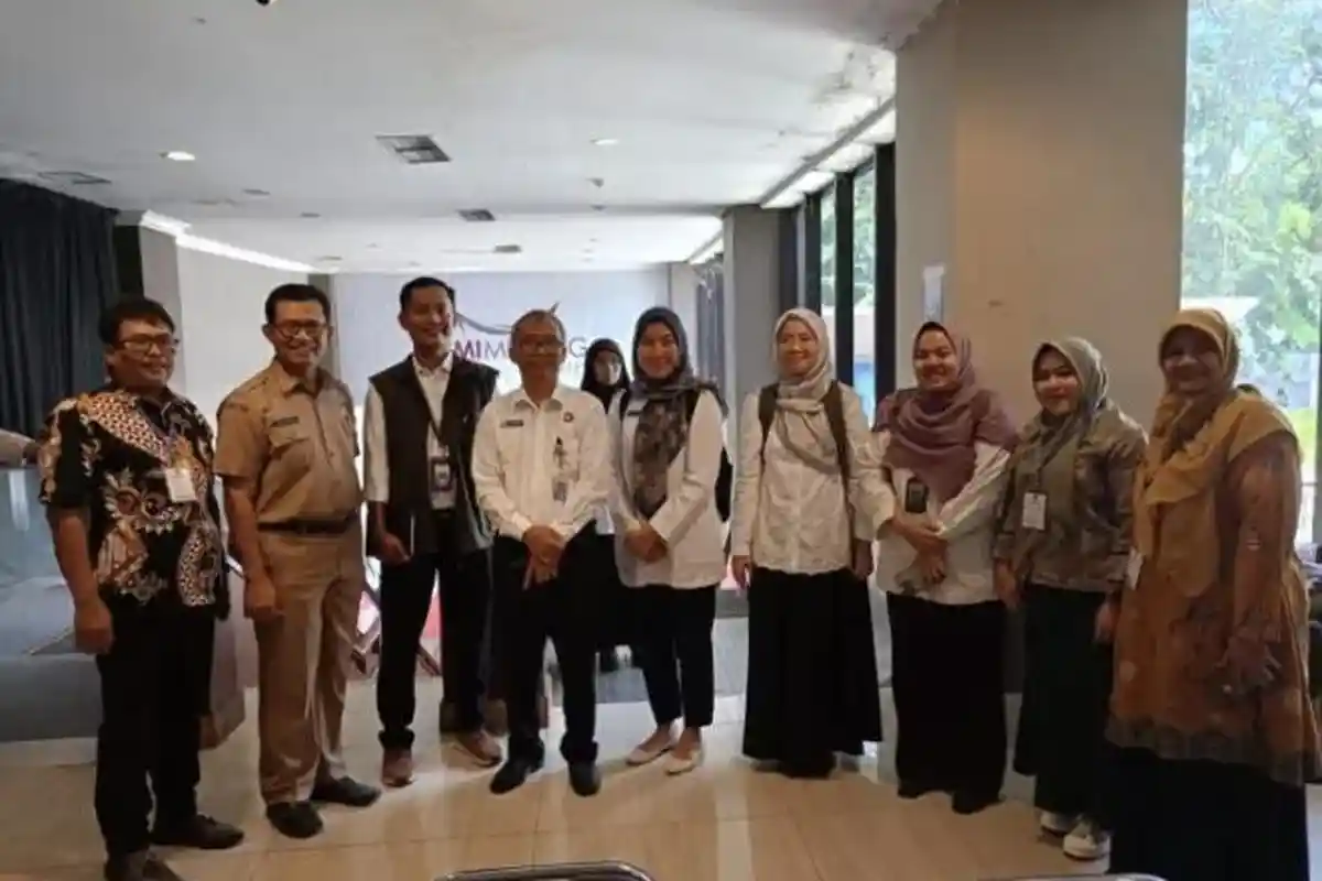 Asisten Setdakab Sijunjung Pantau Tes CPNS 2024 di Padang, Ajak Peserta Percaya Diri Hadapi Ujian