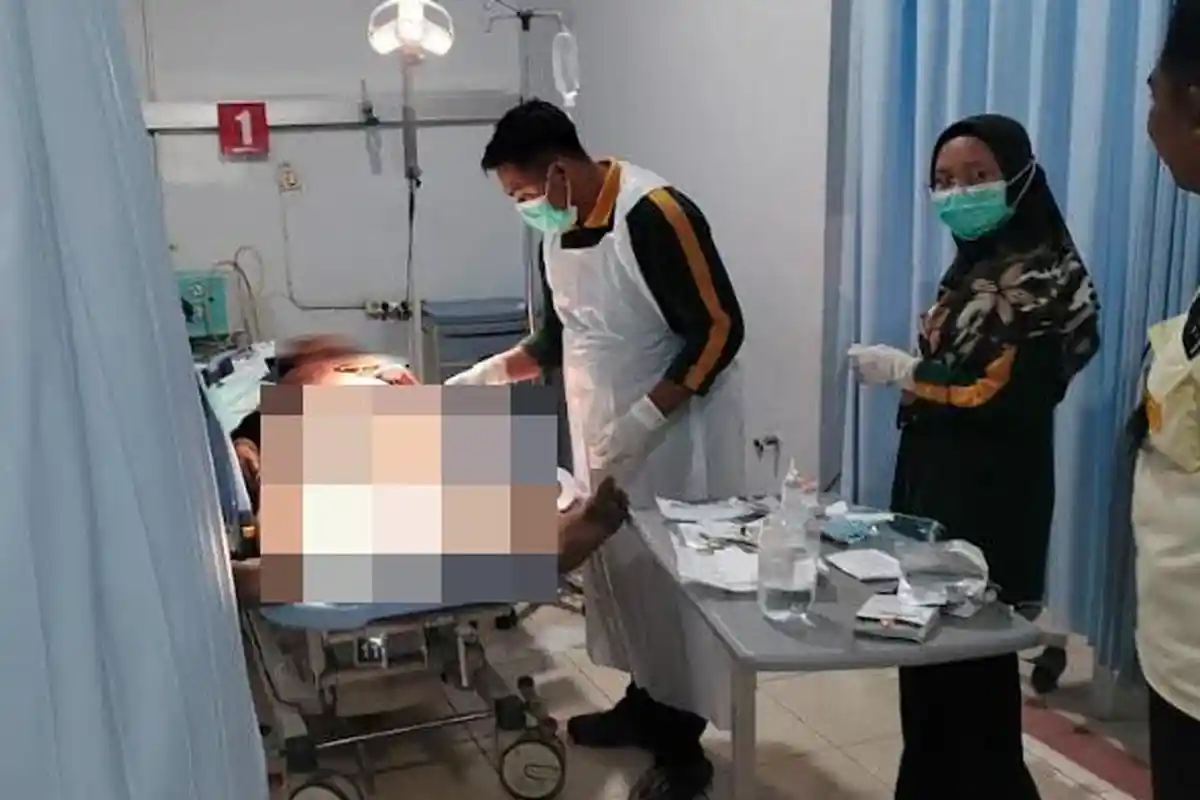 Pria di Jember Dibacok Begal saat Dorong Sepeda Motor Karena Kehabisan Bensin, Mulanya Bantu Dorong