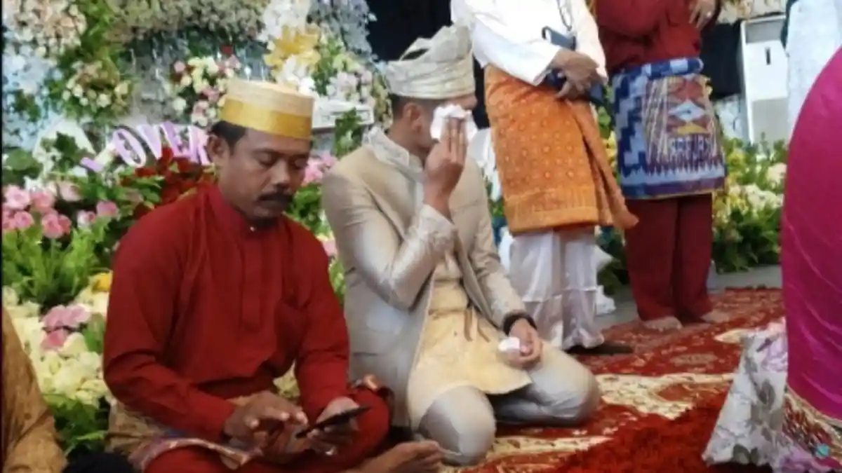 Kisah Cinta Sepasang Polisi Akad Nikah Via Video Call,  Sehari Seusai Menikah Ikut Tes Menembak