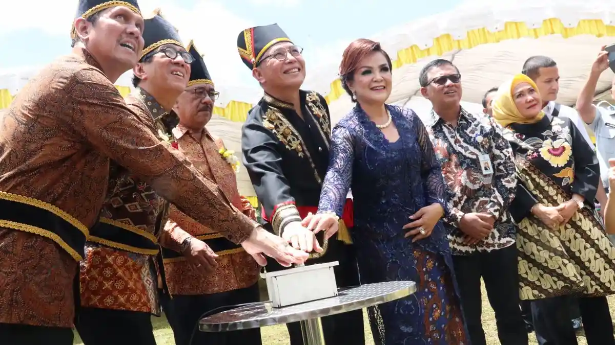 Dua Menteri Resmikan Mal Pelayanan Publik Pertama di Sulawesi