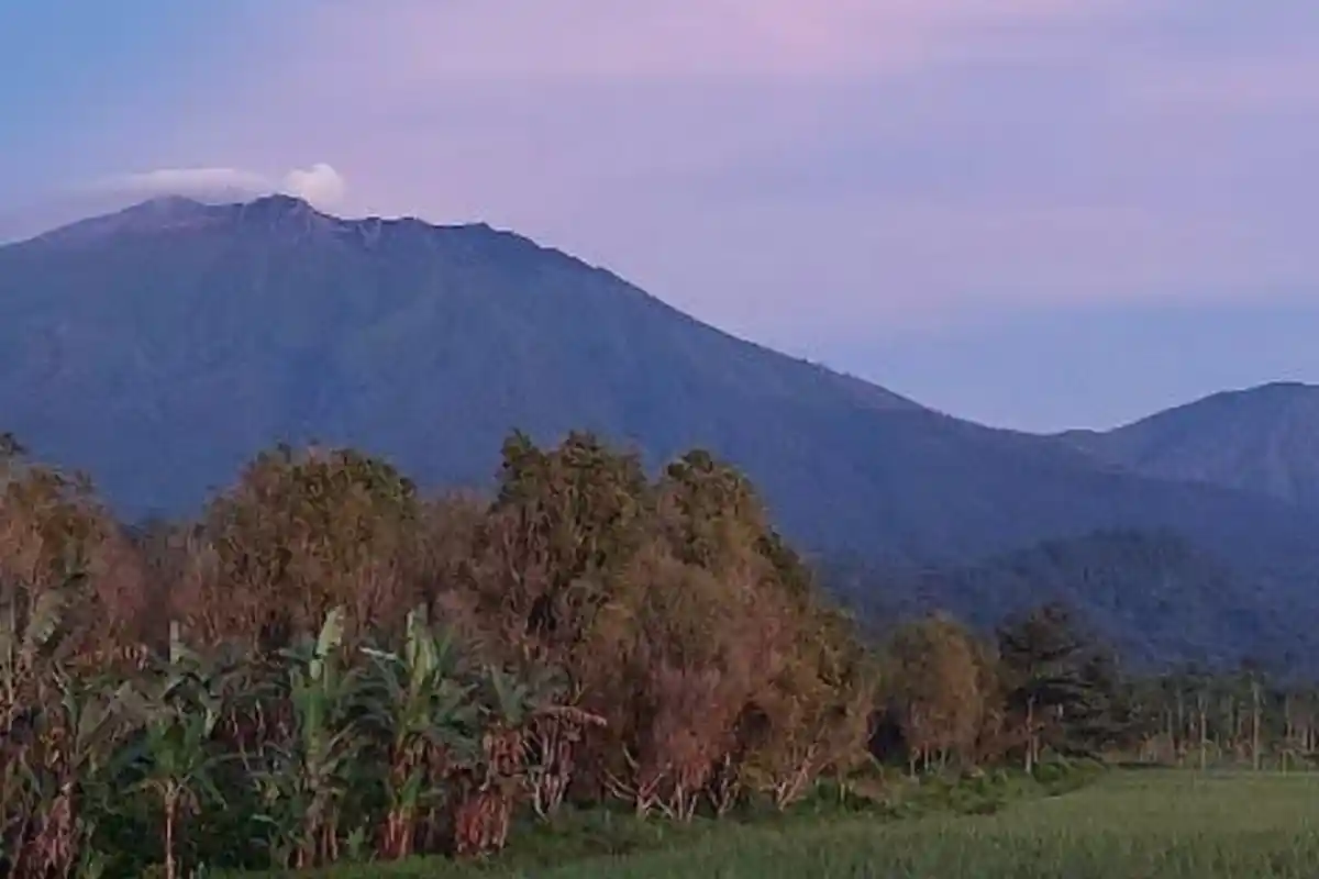 Jalur pendakian Gunung Raung dan Gunung Rante Ditutup Untuk Cegah ...