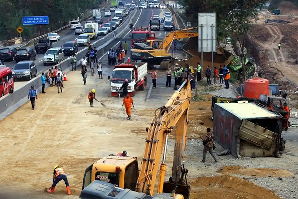 Perempuan Misterius Suka Naik Bus Dini Hari di Tol Cipularang, Sopir Senang karena Bawa Untung