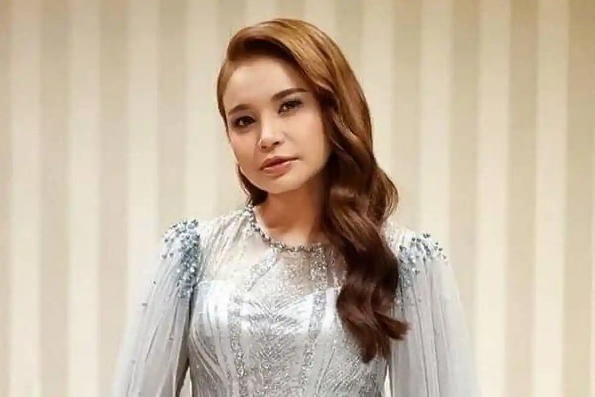 Lirik Lagu Hijrah Cinta Rossa