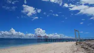 Pantai-Nyaolako_2.jpg