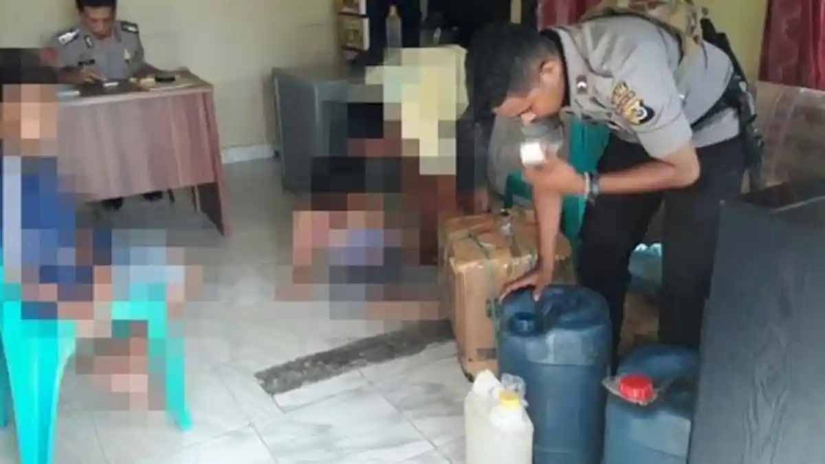 KP3 Laut Amankan Empat Puluh Lima Liter Moke