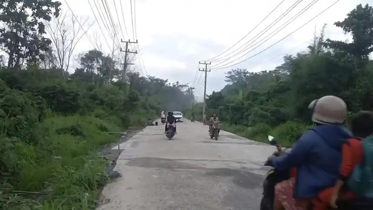 Sempat 'Hilang' dari Peta, Jalan Batu Kuning-Kurup OKU Selesai Diperbaiki, Truk ODOL Dilarang Lewat