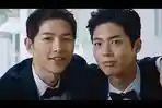Song-Joong-Ki-dan-Park-Bo-Gum-9-aktor-drama-Korea-dan-idol-Kpop-yang-punya-bromance-super-goal.jpg