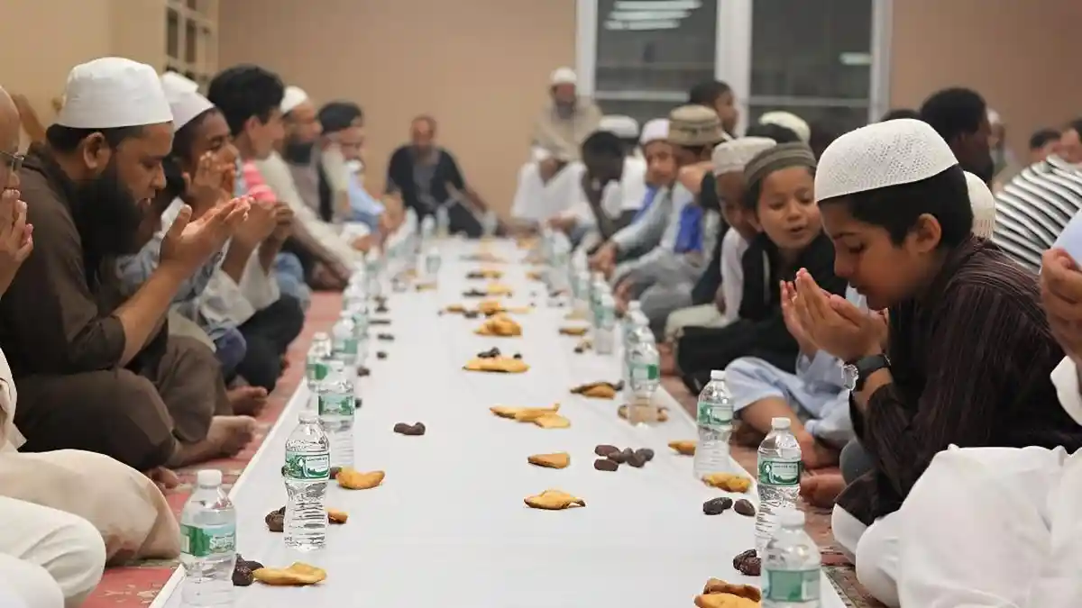Doa Berbuka Puasa Ramadan, Minum atau Baca Doa Lebih Dulu?