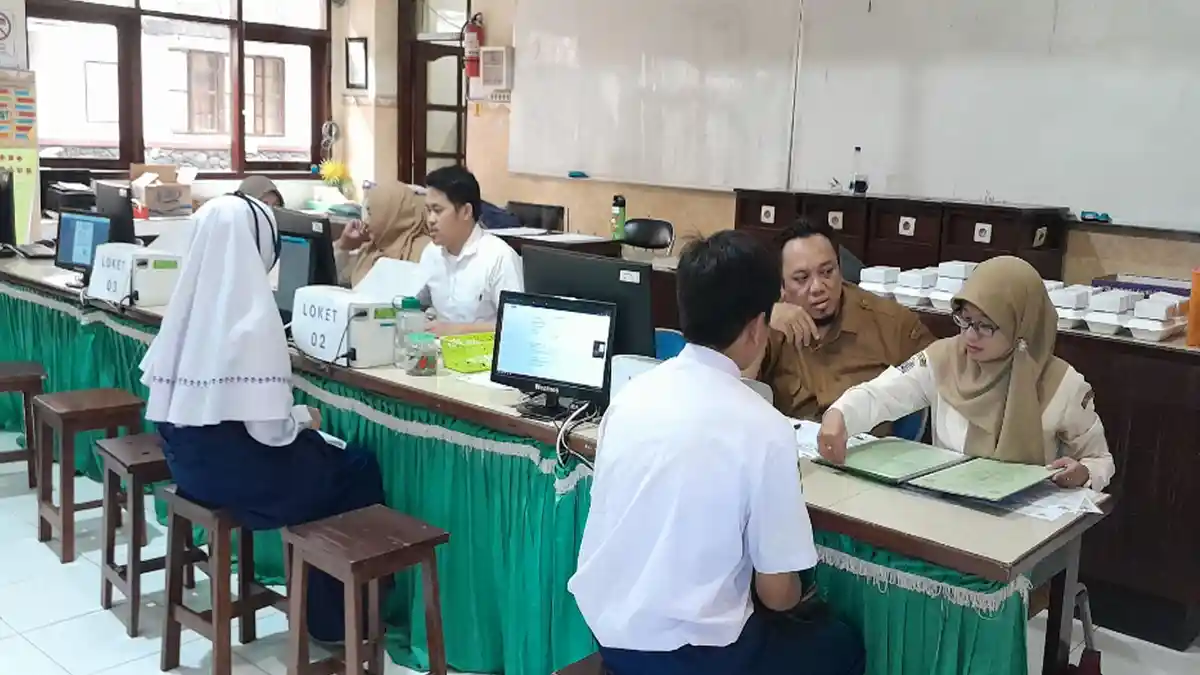 Hari Kedua PPDB Tahap II Nilai Prestasi Akademik SMA, Mulai Ada Pergeseran Nilai Gabungan Diterima