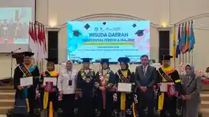 Sabtu-1112025-Wisuda-k.jpg