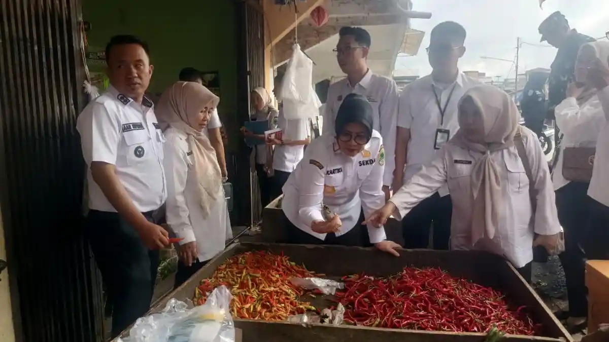 Pemkab PALI Sidak Harga Sembako Jelang Natal dan Tahun Baru 2026, Sekda : Stok Aman
