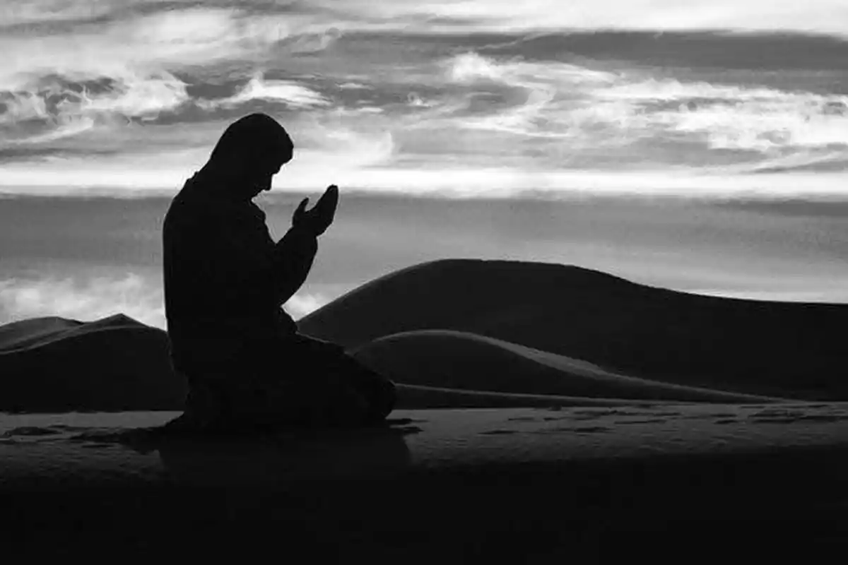 Kunci Masuk Surga, 8 Keutamaan Sholat Tahajud Dilengkapi Niat dan Tata Cara Sholat Tahajud & Witir