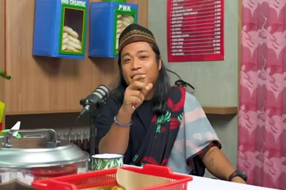 Komika Praz Teguh Umumkan Pamit dari Podcast Warung Kopi, Ucapkan Terima Kasih, Warganet Kecewa
