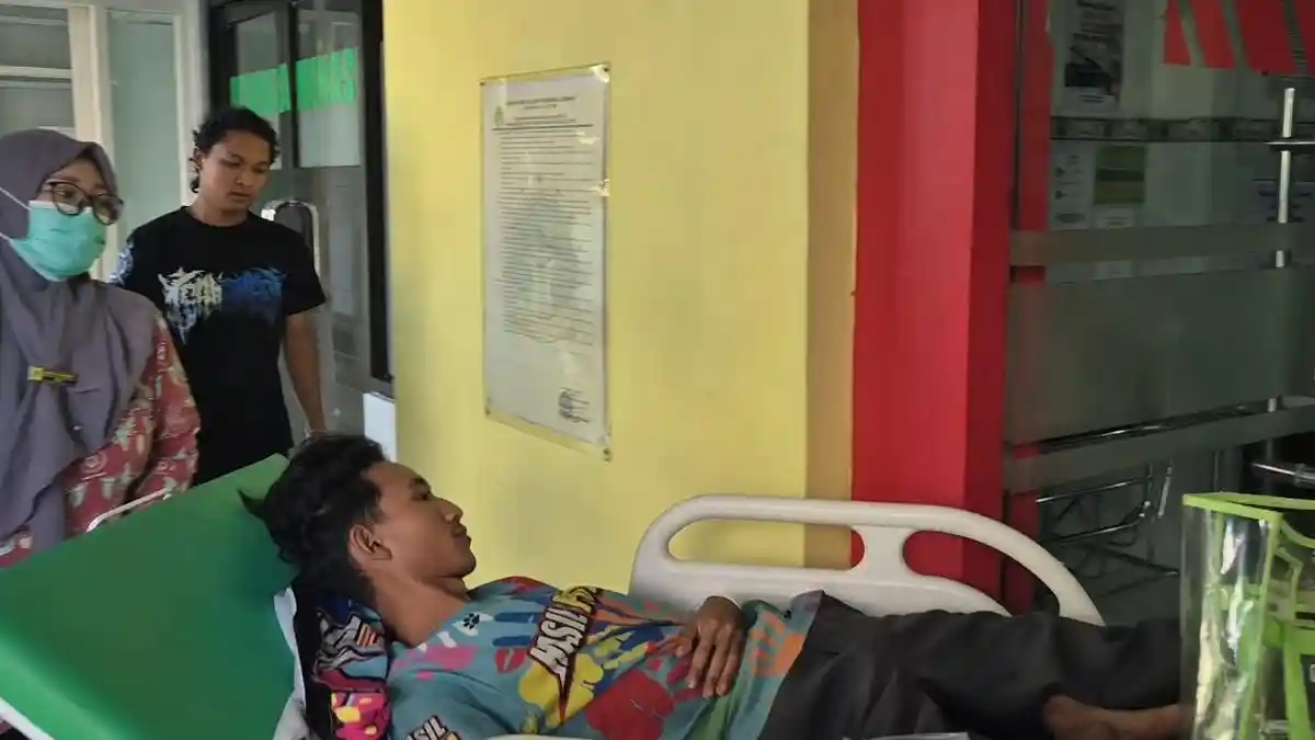 Diduga Terjadi Kebocoran Gas, 18 Karyawan PT BMI Lamongan Dilarikan ke Rumah Sakit