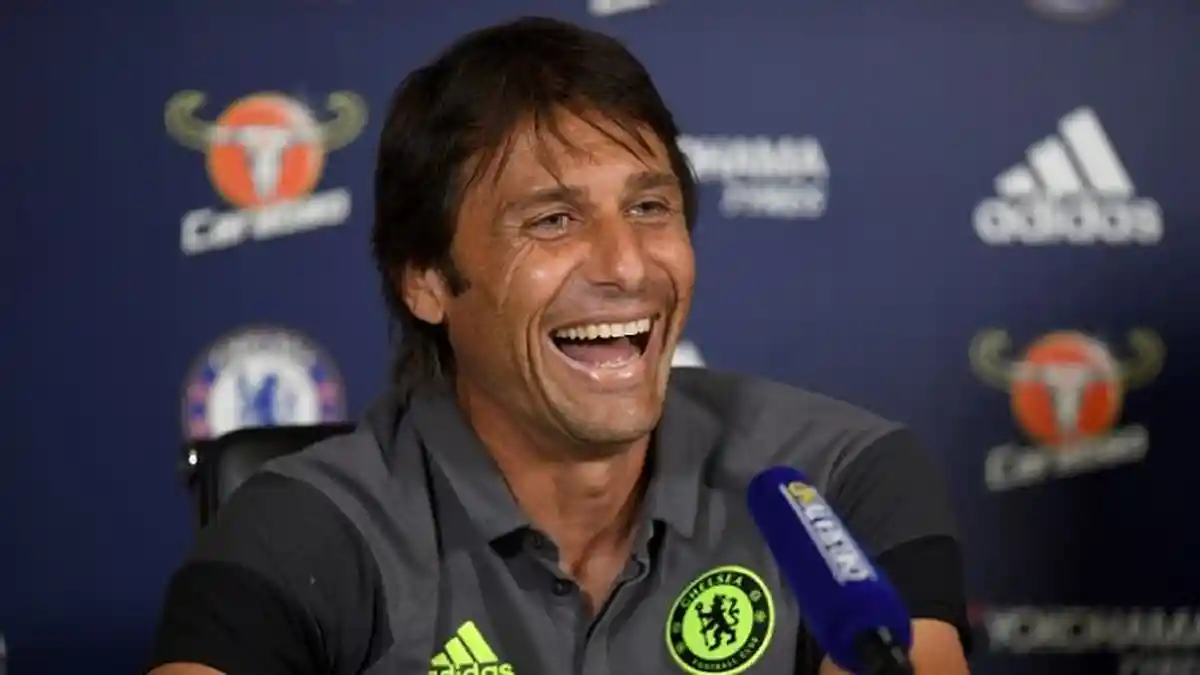 Antonio Conte Terkesan dengan Musik di Kamar Ganti