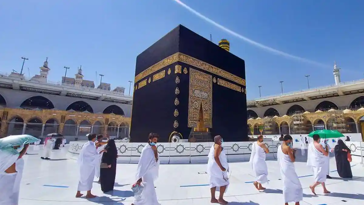 Keberangkatan Haji Gelombang Pertama Sudah Dekat, Ini Perlengkapan Wajib Dibawa ke Tanah Suci