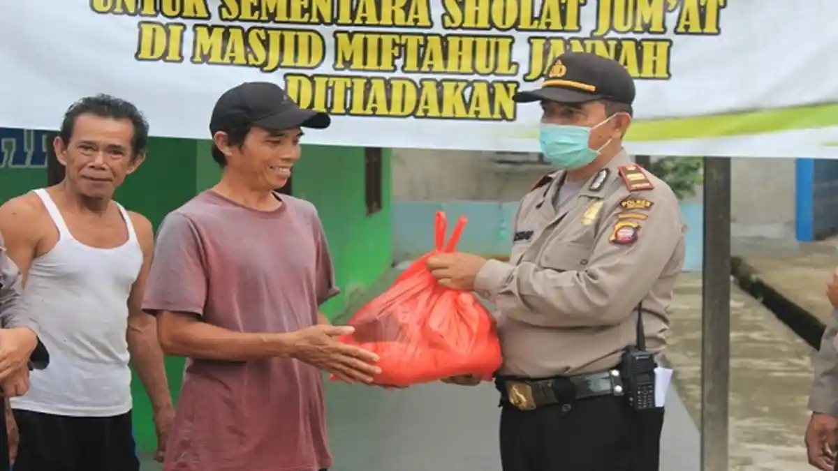 Polres Sekadau Terus Sebarkan Bantuan Sembako Bagi Warga Sekadau