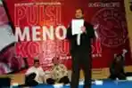 Abraham Samad Baca Puisi 