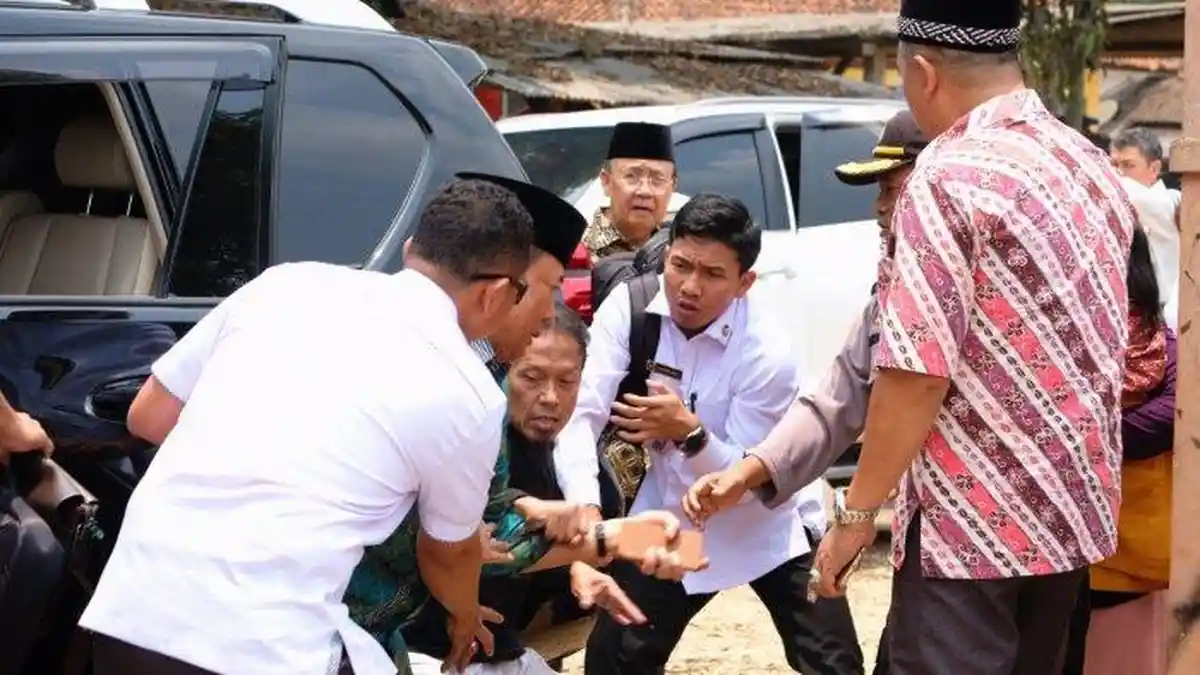 Wiranto Alami 2 Luka Tusuk di Perut, Pelaku Diduga Terafiliasi ISIS