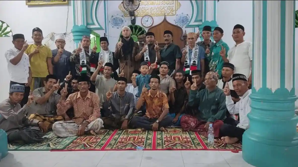 Peduli Palestina, Warga Cot Jeurat Abdya Serahkan Donasi Rp 4,1 Juta 