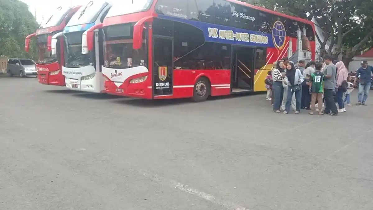 Muter-muter Semarang Naik Bus Tingkat, Simak Cara Daftarnya