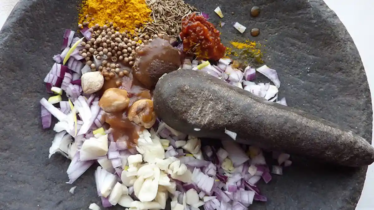 Sering Kelelahan Saat Mengulek Bumbu Dapur? Tenang, Ini 3 Trik Cerdas Membuatnya Halus Seketika
