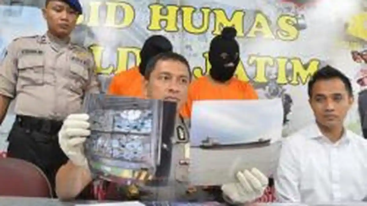 Pencuri Spesialis Atas Kapal di Tanjung Perak Dibekuk Polisi