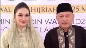 herly-Laos-atau-Sherly-Tjoanda-bersama-sang-wakil-Sarbin-Sehe-mengucapkan.jpg