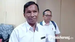 29240904_Kepala-Disdik-Kota-Sorong-Arby-W-Mamangsa.jpg