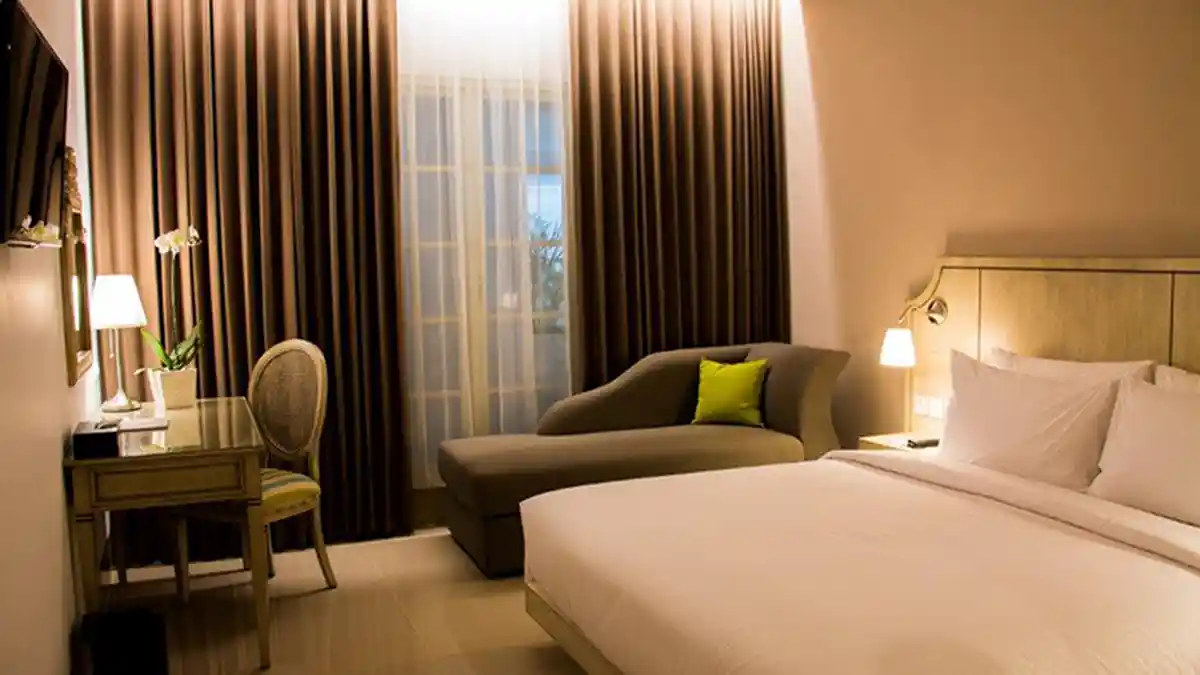 Hotel Santika Seminyak Bali Dilengkapi Roof Top Swimming Pool