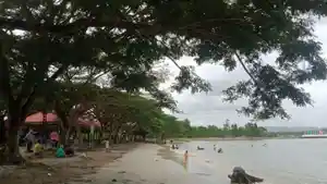 Pantai-Nambo-Kota-Kendari-Sulawesi-Tenggara.jpg