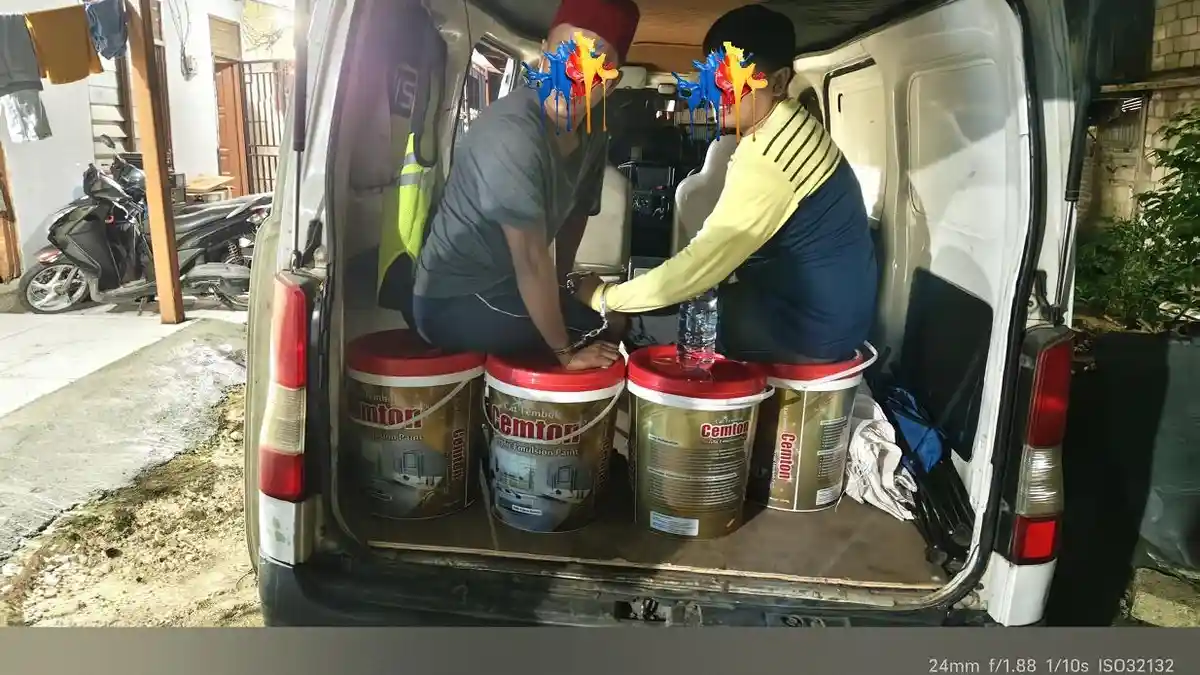 Jual Cat Murah Palsu, 2 Pria Ditangkap Tim Paniki Polsek Sentani Kota