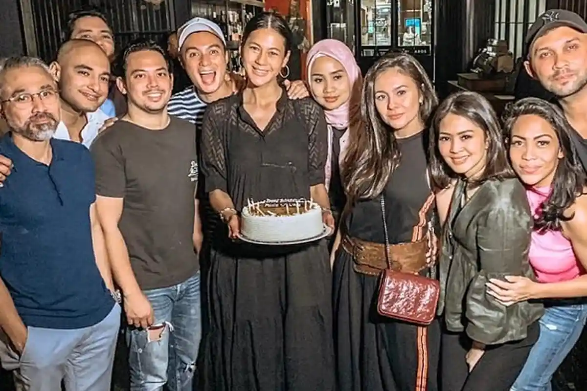 Paula Verhoeven Terkejut Dapat Hadiah Berlian Ratusan Juta, Baim Wong: Ini Bukti Cintaku Padamu