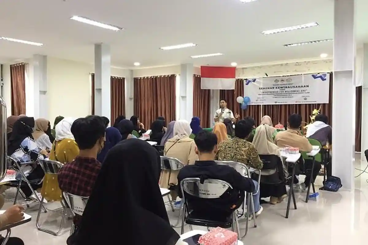 70 Mahasiswa UIN Datokarama Terima Materi Kewirausahaan